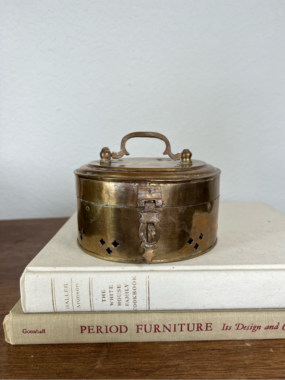 Vintage brass trinket box with lid and latch